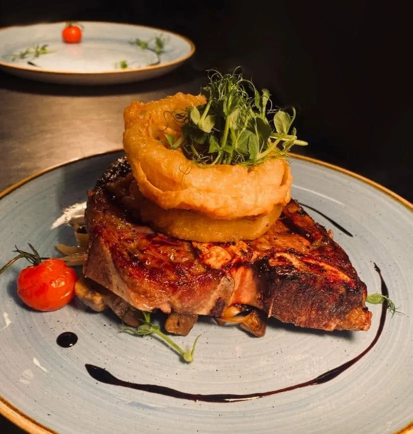 The Lisgrey House burger with chips